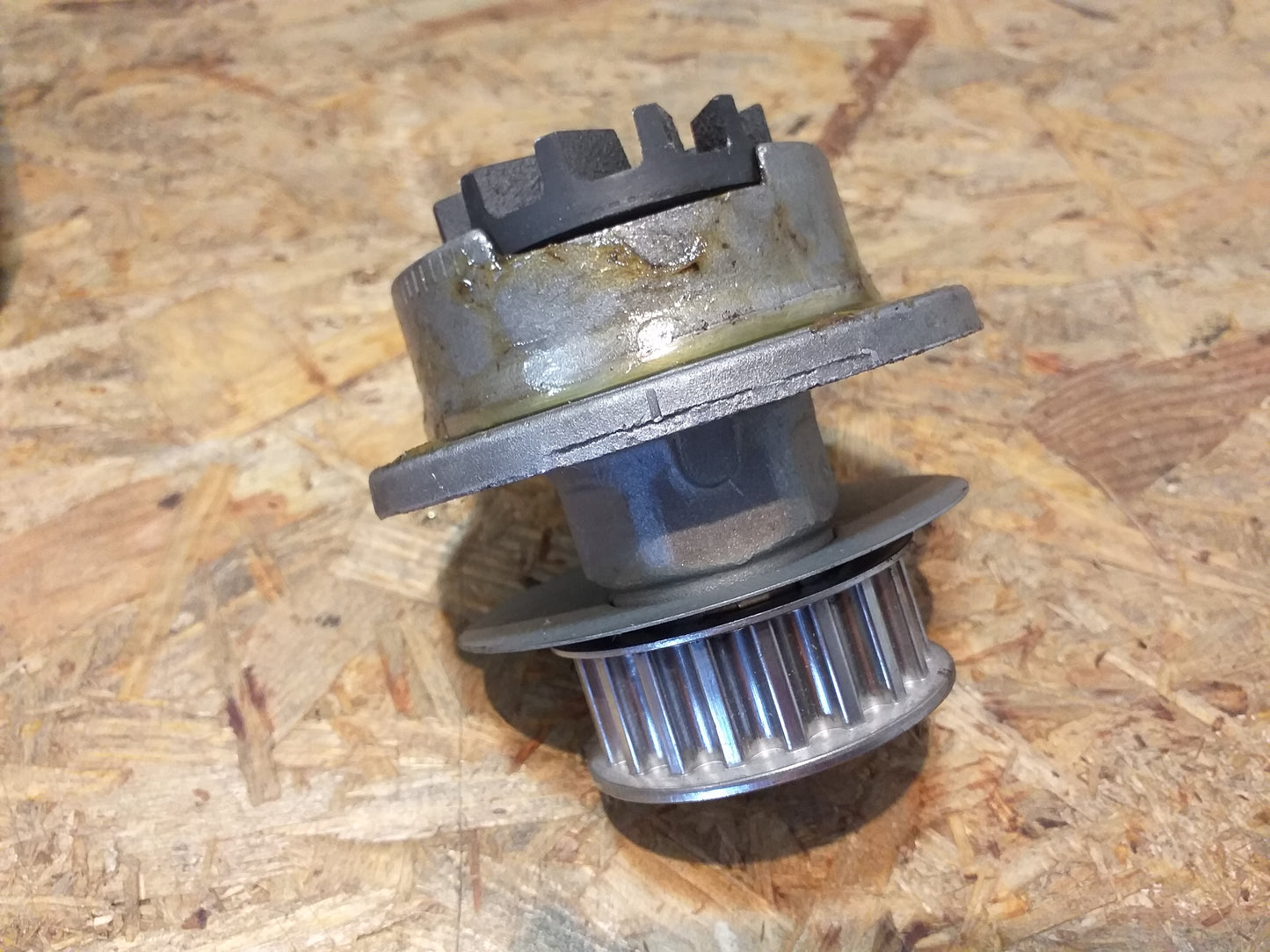 Ascona C Kadett E Vectra A Wasserpumpe original GM Opel NEU