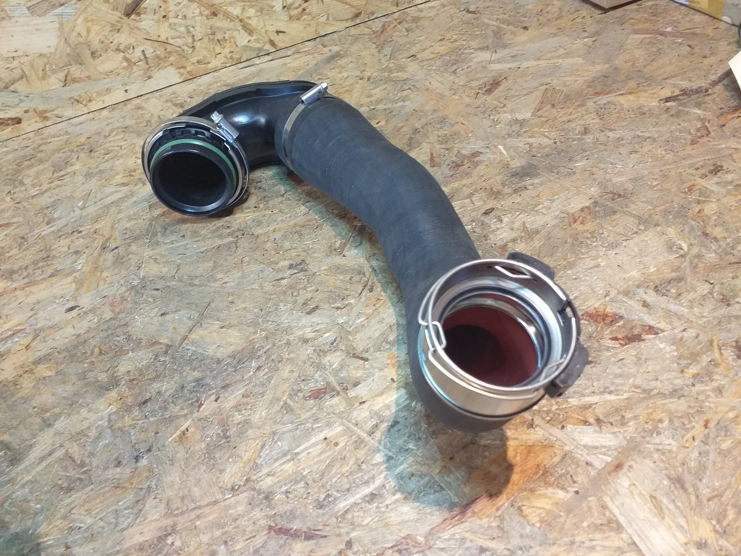 Insignia A 2,0 Bi-Turbo Ladeluftschlauch LLK Turbo original GM Opel NEU