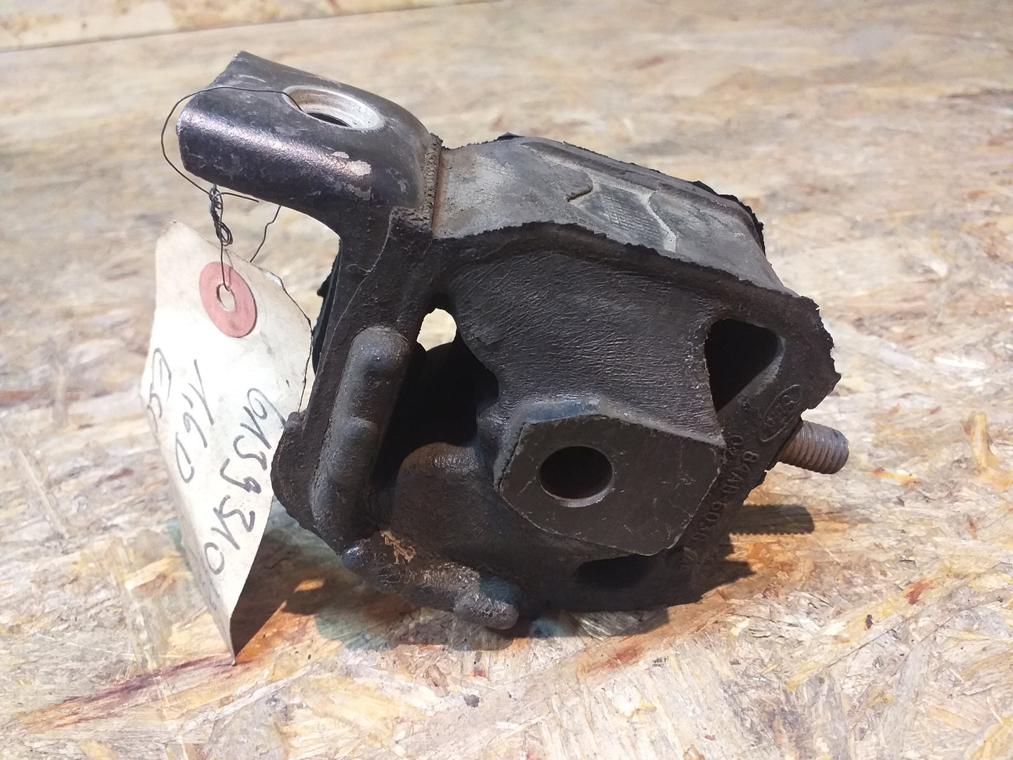 Ford Escort 81 1.6D Motorhalter original Ford NEU