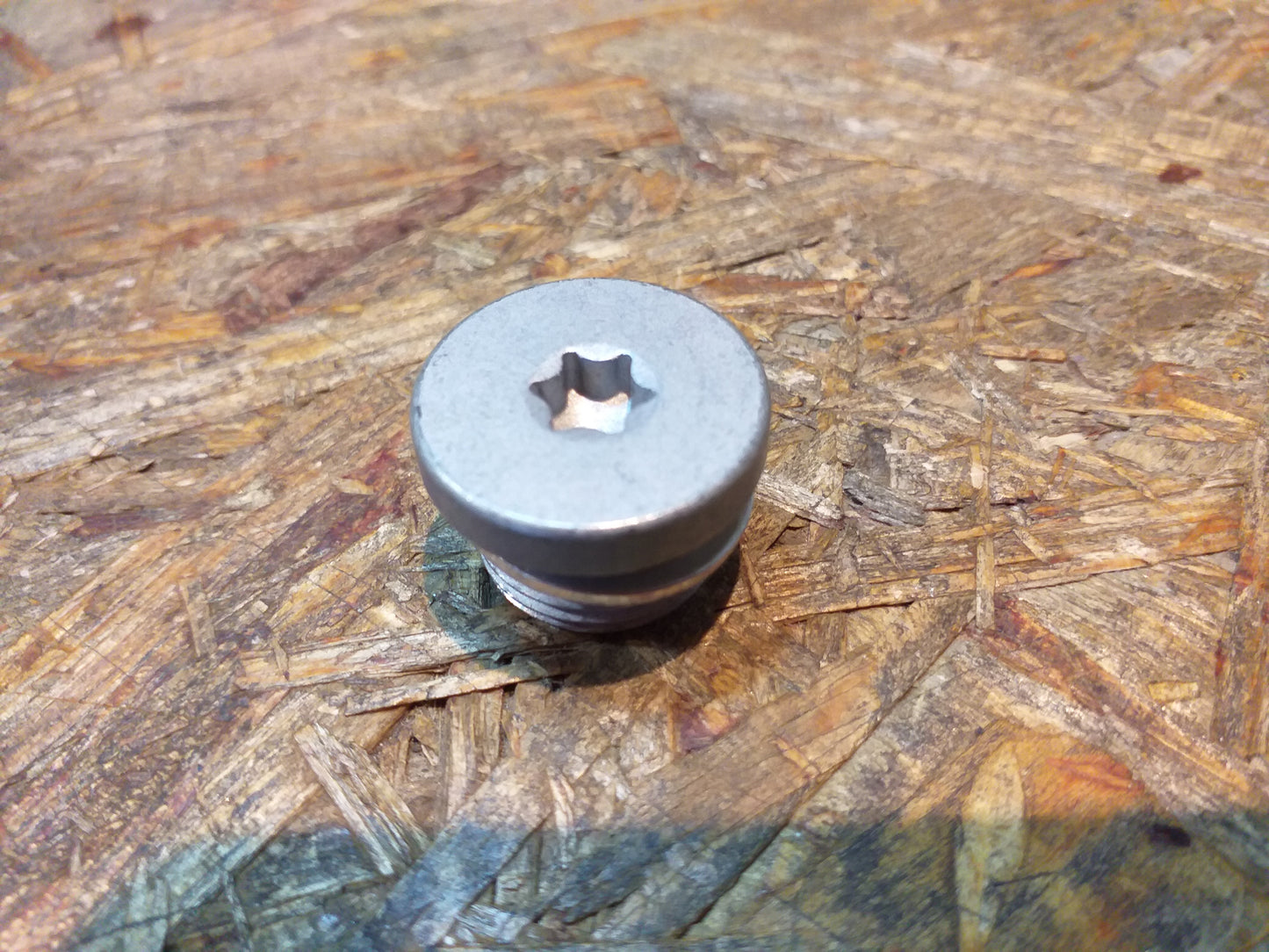 Oldtimer Youngtimer Torx-Schraube Verschlussschraube an Getriebe M18x1,5 original GM Opel NEU