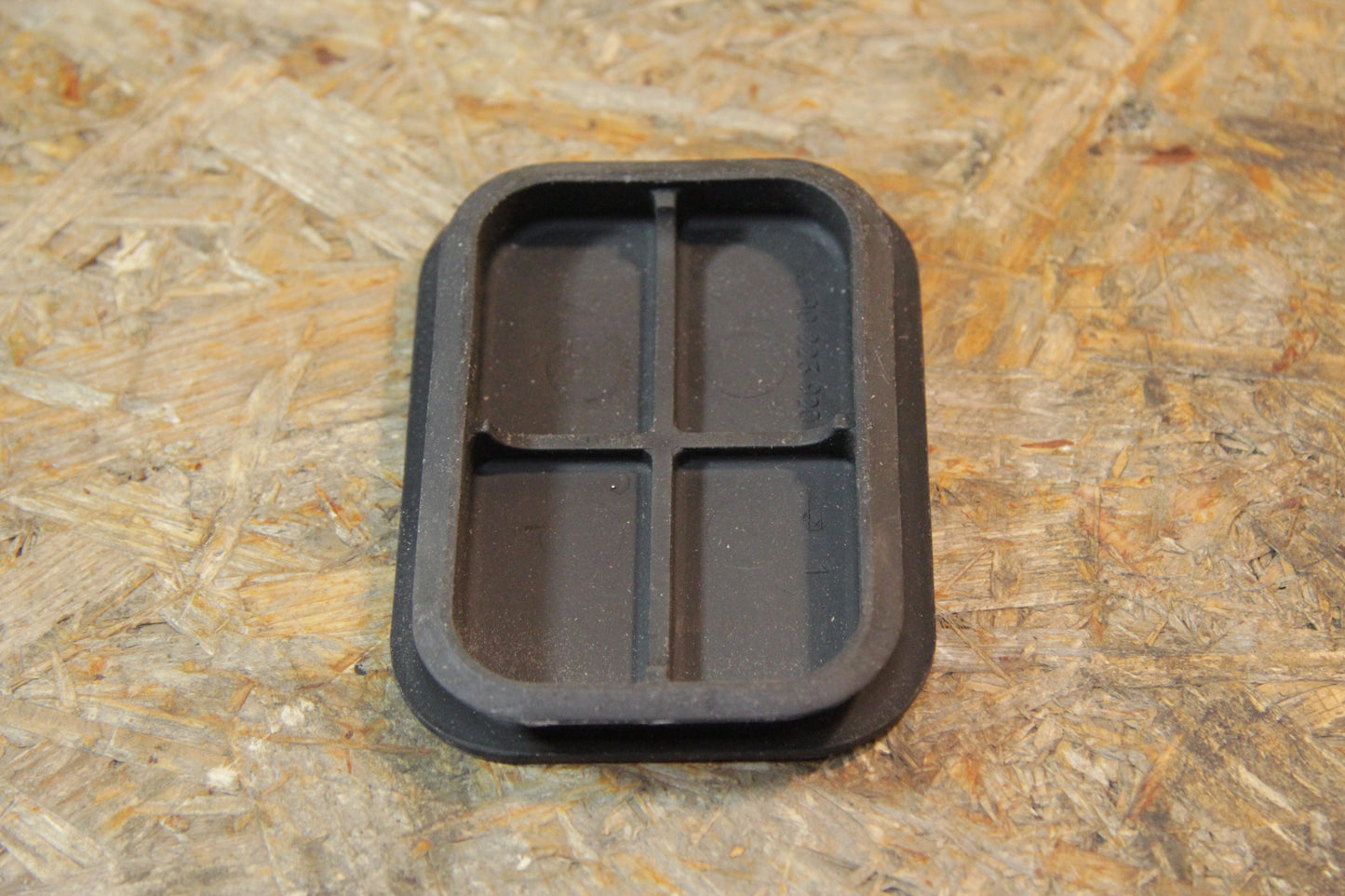 Original GM Opel Kappe Kupplungsgehäuse 90223920 Omega A , Senator B