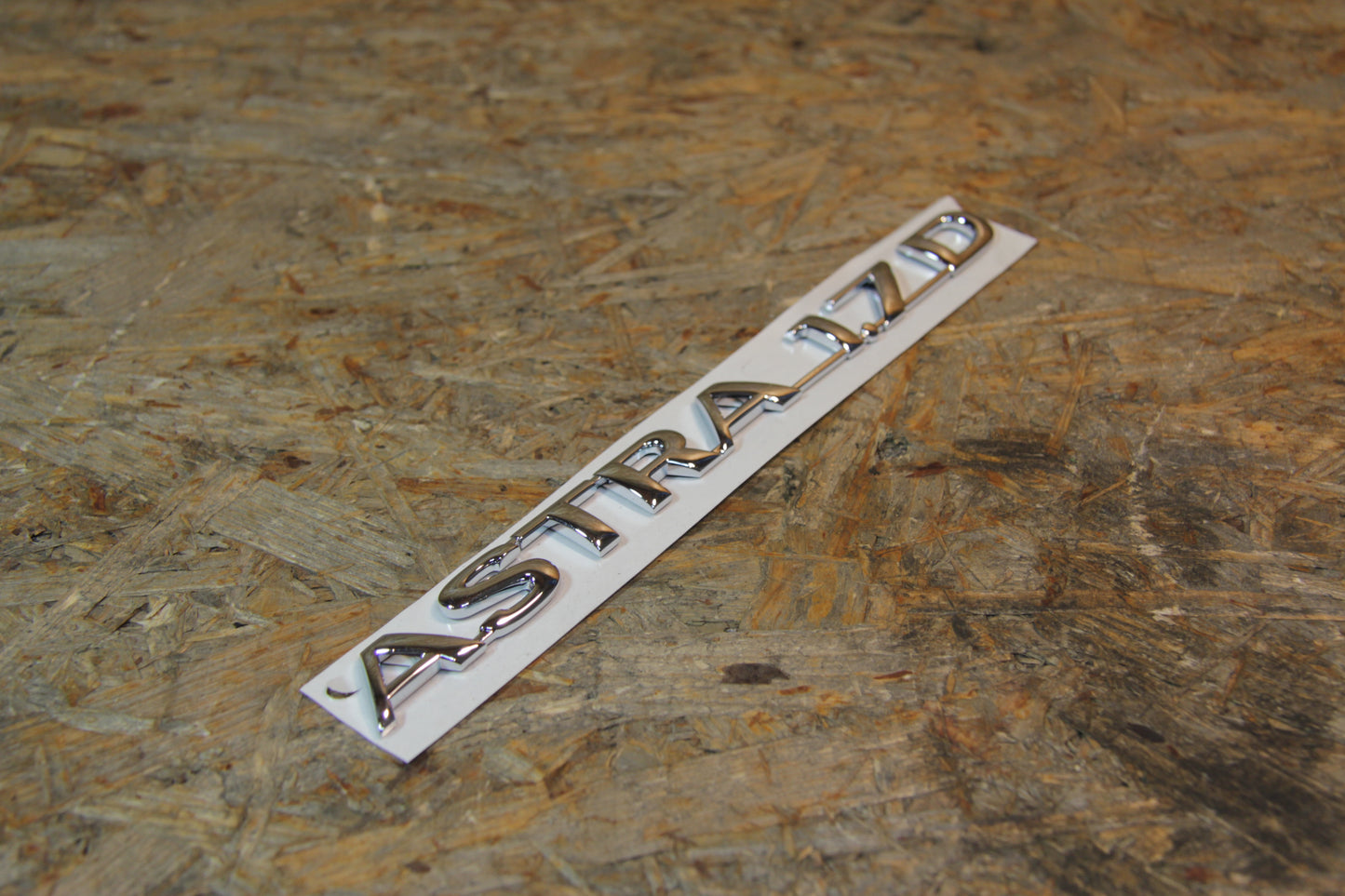 Original GM Opel Emblem Schriftzug ASTRA 1,7D chrom hinten 90510790 Astra F