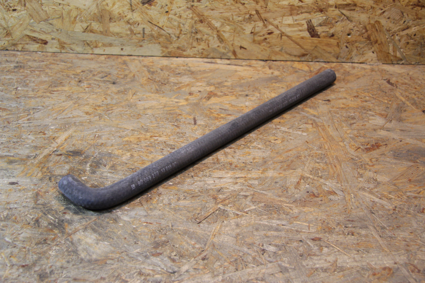 Original GM Opel Heizungsschlauch Vorlauf 45 cm lang, mit einem Winkel 4 cm, 90069277 Ascona C , Kadett D