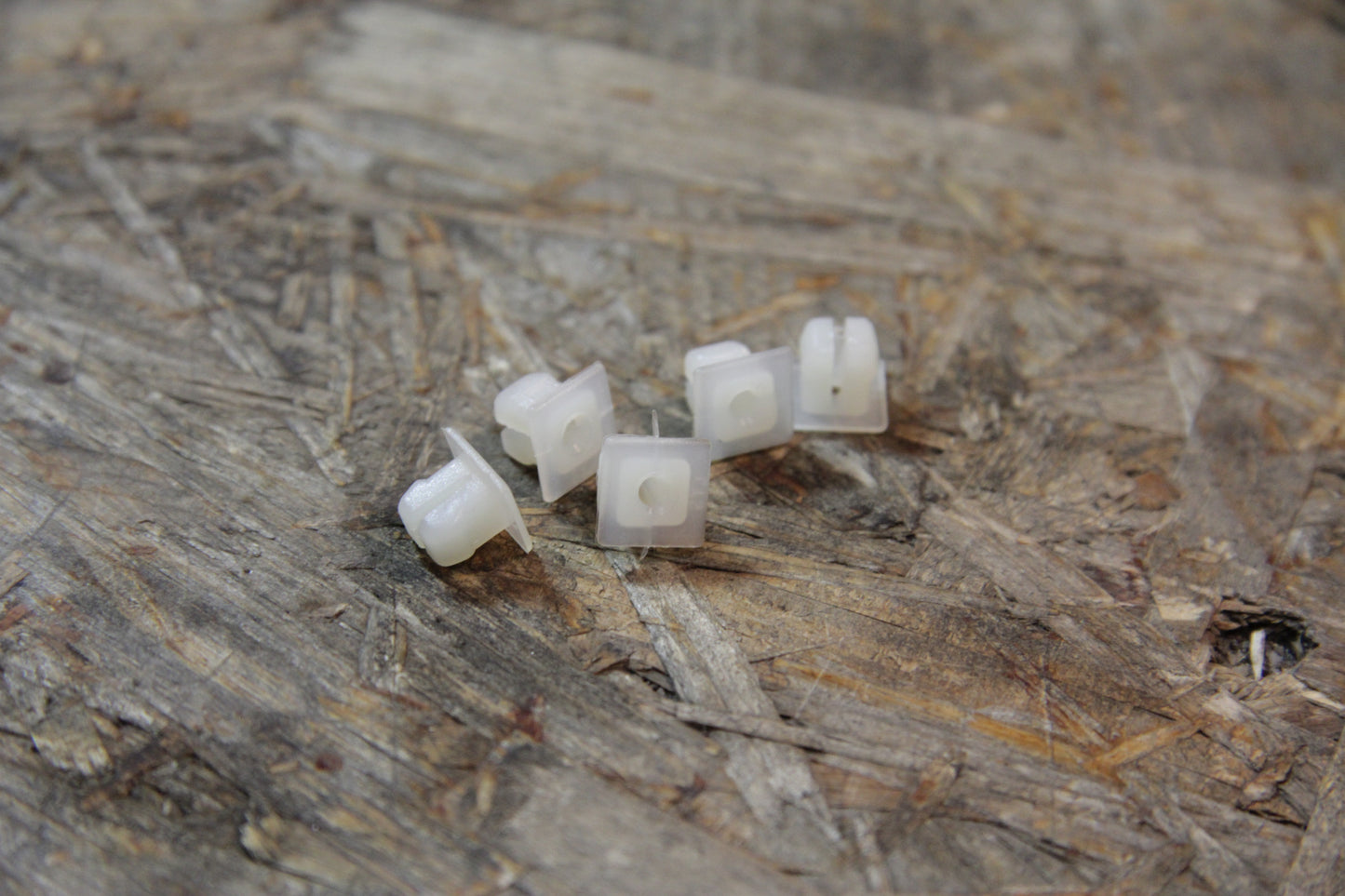 Original GM Opel Einsteckmutter Sonnenblende und Faltdachschiene 90350230 Kadett E Cabrio