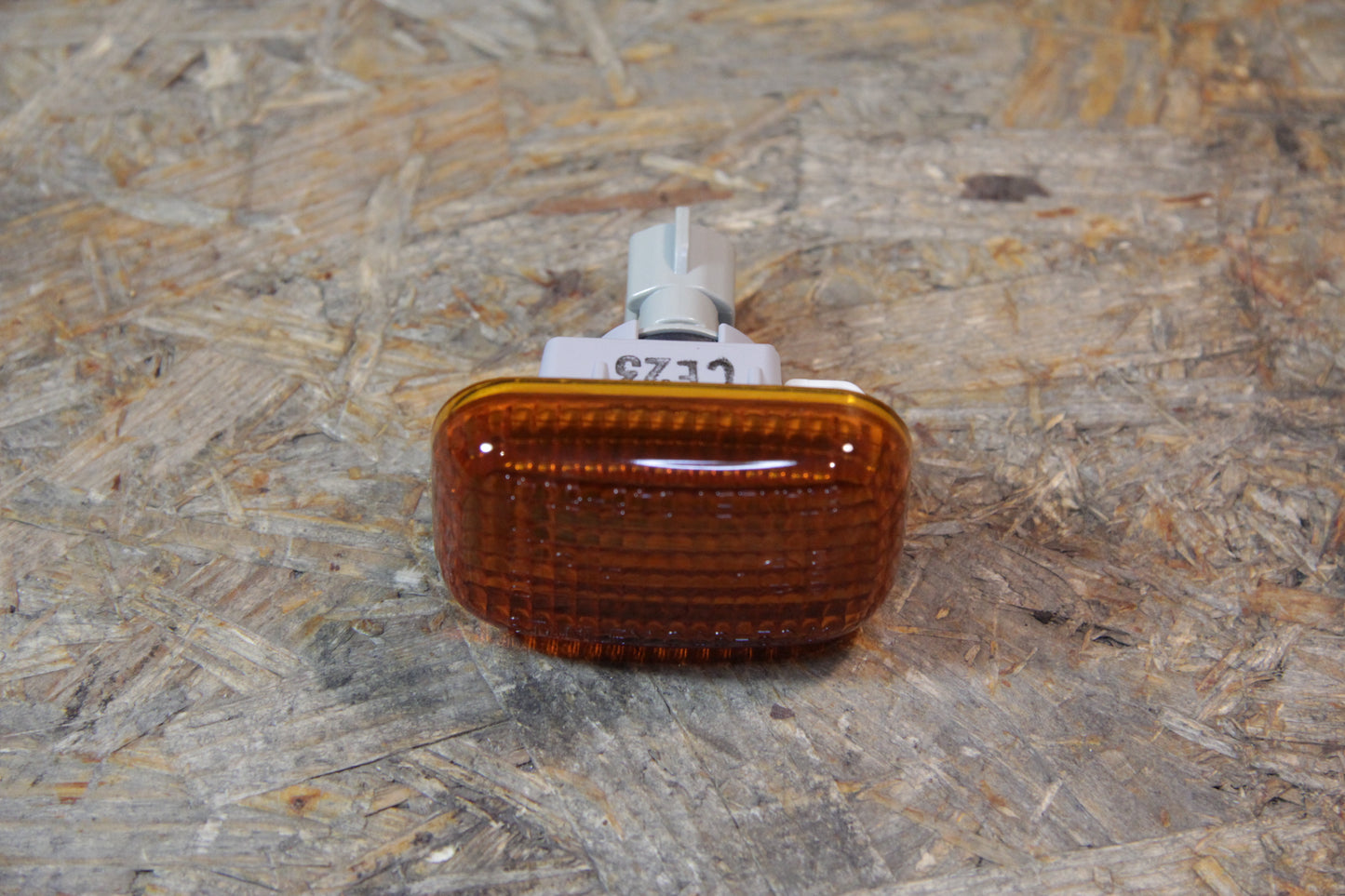 Original GM Opel Zusatzblinkleuchte orange rechts und links verwendbar 97131931 Campo , Frontera , Frontera A , Monterey