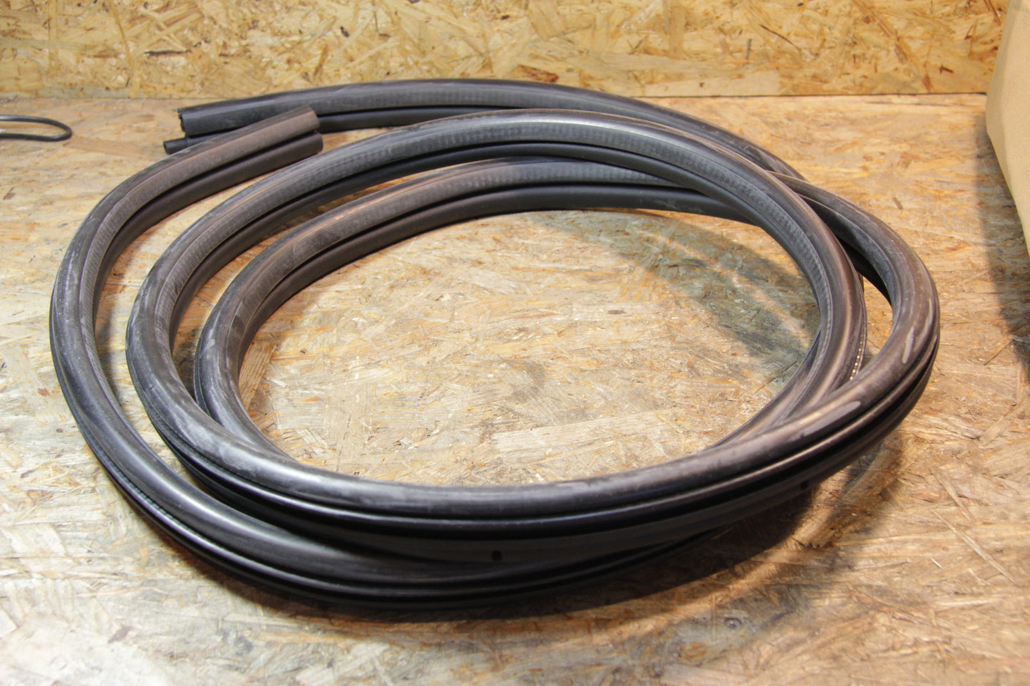 Original GM Opel Gummiabdichtung Schiebetür seitlich rechts 10449199 Sintra