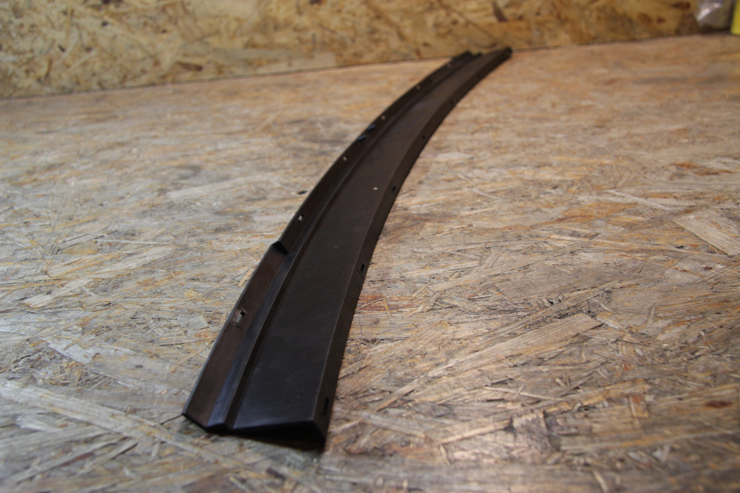 Original GM Opel Abdeckung Frontverkleidung Stoßfänger innen 90327279 Omega A