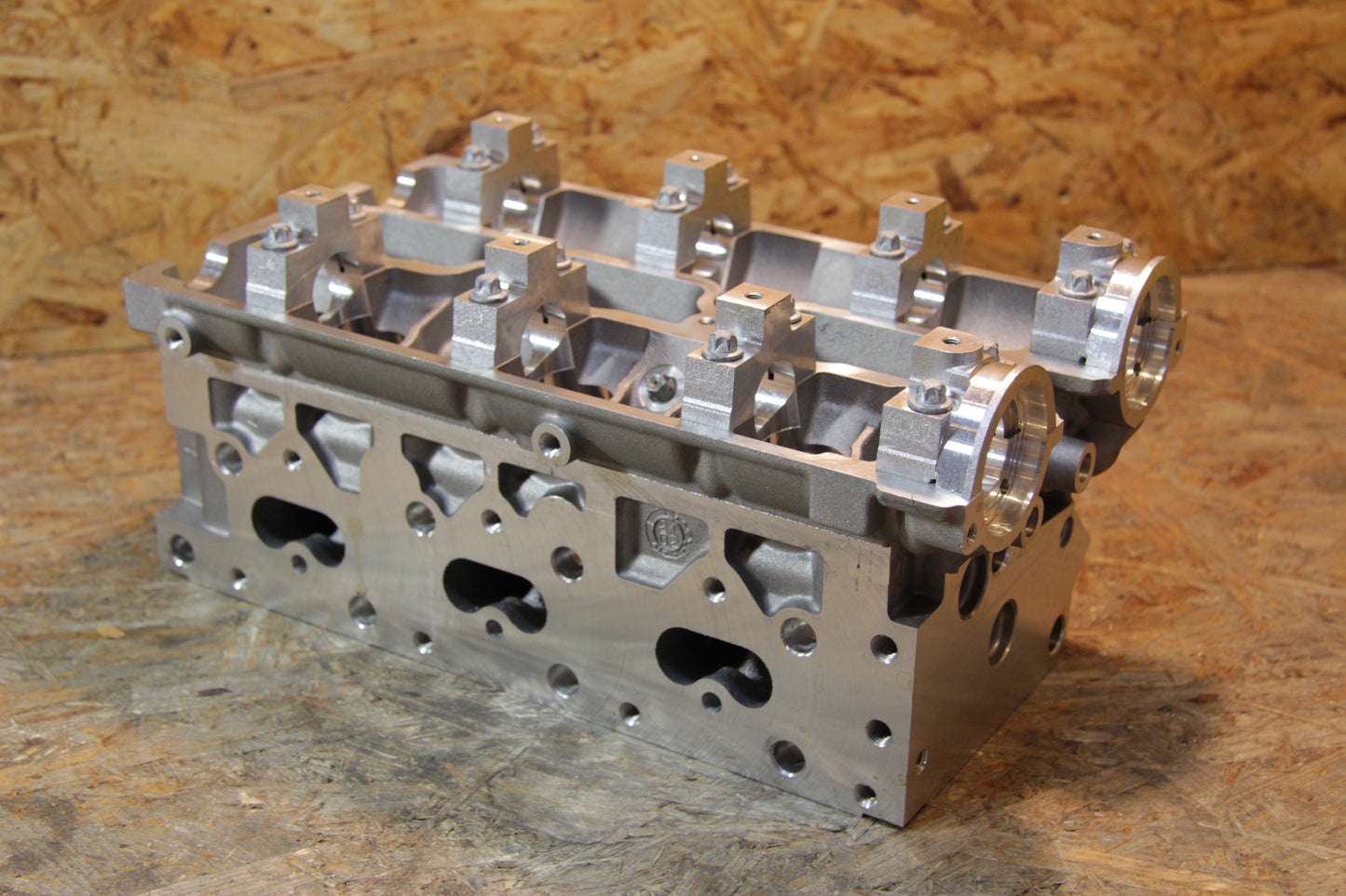 Original GM Opel Zylinderkopf für Zylinder 1, 3, 5 Neu - ohne Ventile 93171023 Calibra , Omega B , Vectra A , Vectra B