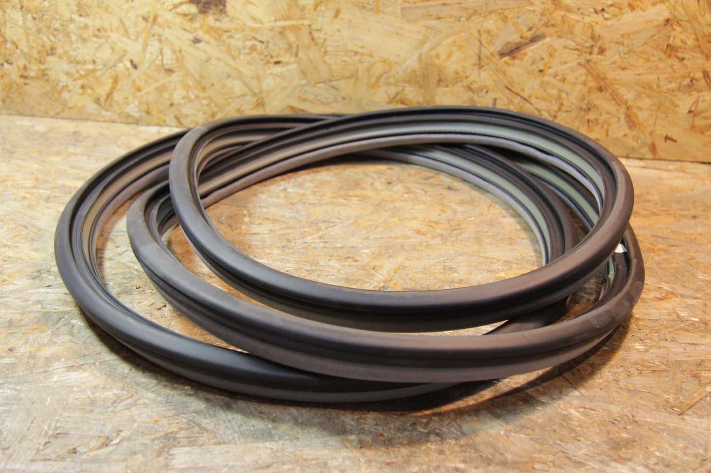 Original GM Opel Gummiabdichtung Vordertür mit Flanschabdeckung grau, rechts und links verwendbar 90438174 Vectra A