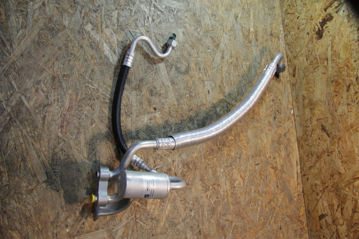 Original GM Opel Kältemittelrohr Akkumulator an Kompressor 90492854 Omega A , Senator B