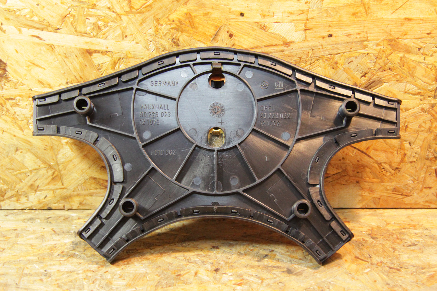 Original GM Opel Hupenknopf mit Signalhornkontakt für 4-Speichenlenkrad 90253220 Omega A