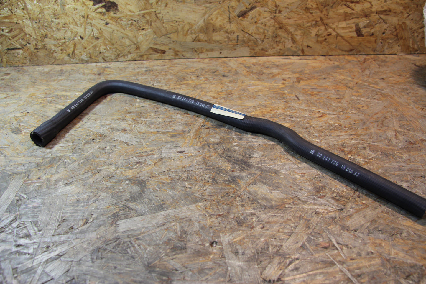 Original GM Opel Schlauch Anschlussstück an Heizungsschlauch Länge 57 cm, 20 cm Biegung 90247779 Omega A , Senator B
