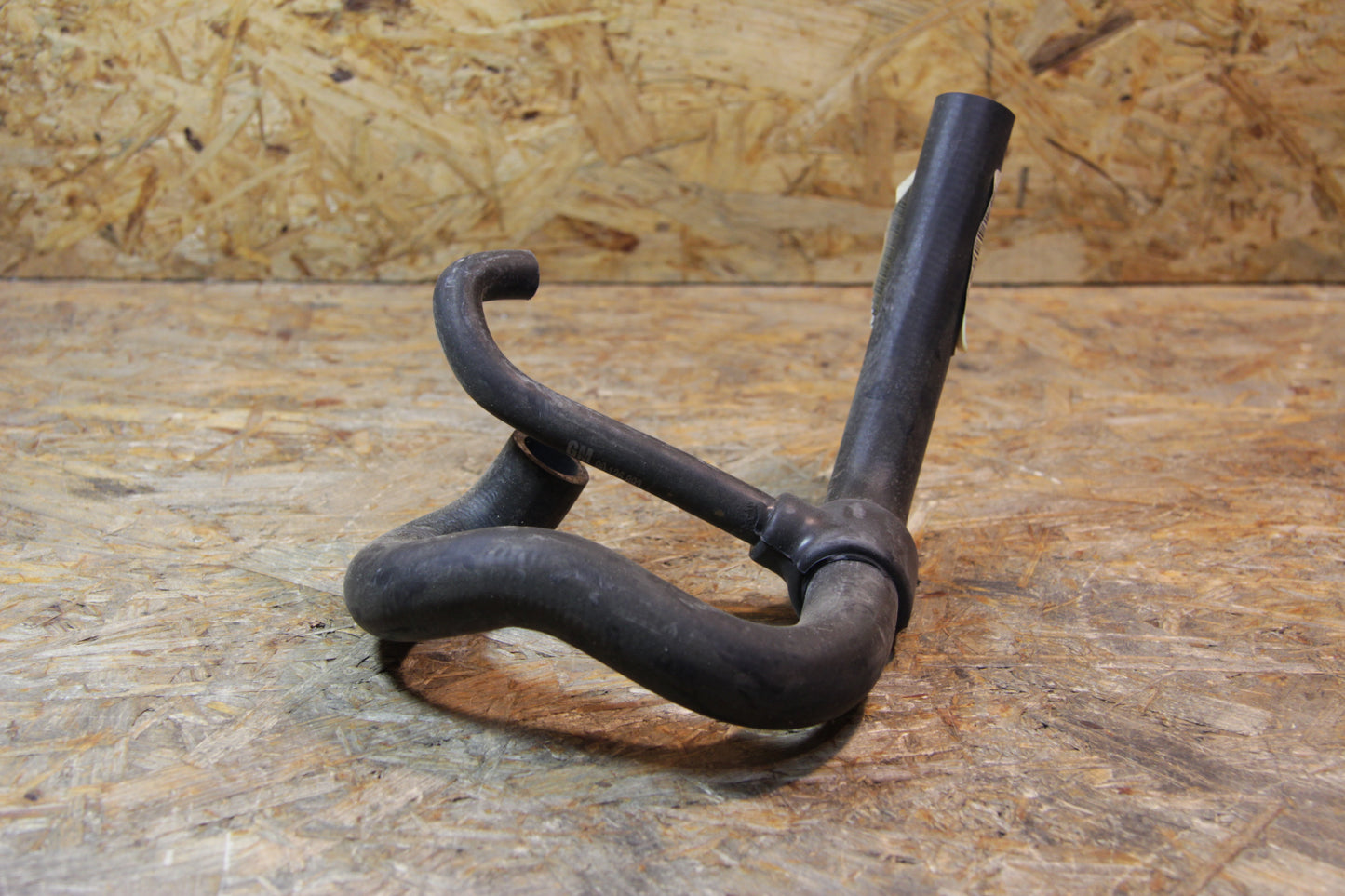 Schlauch Verbindungssrohr an Saugrohr