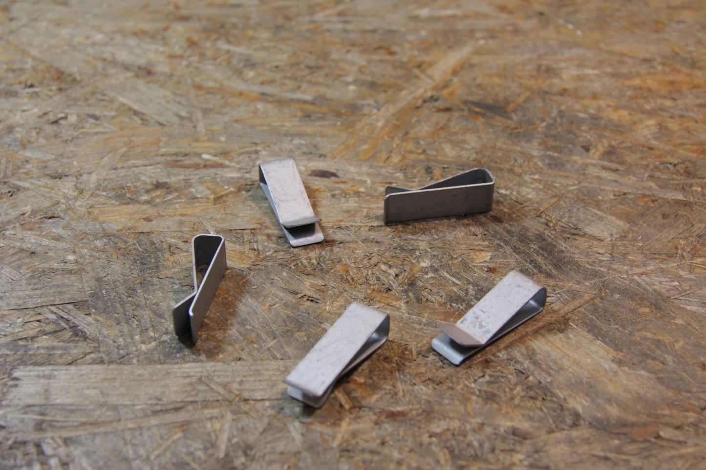 Klemme / Clip Lufttrichter an Kühler