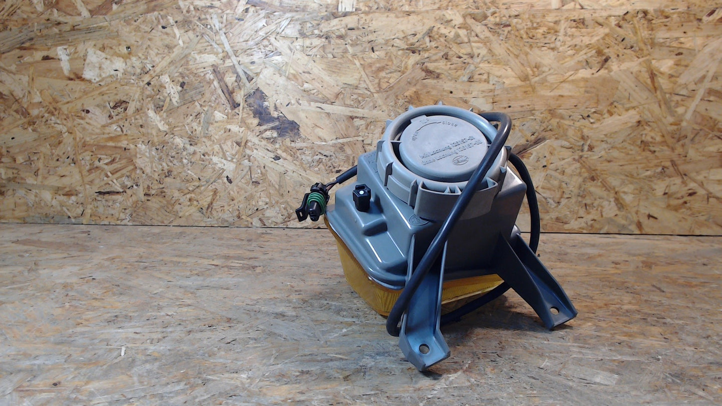 Original GM Opel Nebelscheinwerfer links (Hella) mit gelber Lichtscheibe 90356870 Vectra A