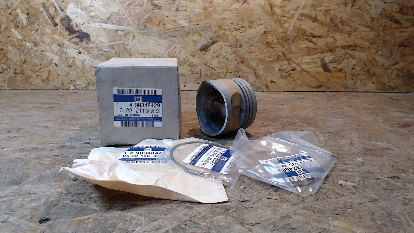 Original GM Opel Kolben, Kolbenbolzen und Ringe, Zylinderbohrung 77,58 mm 90348429 Astra F , Astra F Cabrio , Corsa A , Corsa B , Kadett E , Kadett E Cabrio , Vectra A
