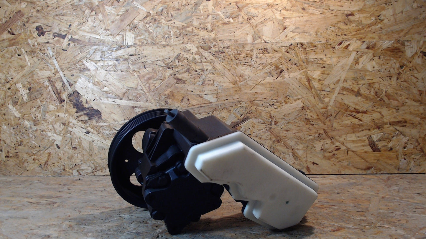 Original GM Opel Pumpe Hilfskraftlenkung mit Riemenscheibe und Behälter ZF 93175561 Vectra B