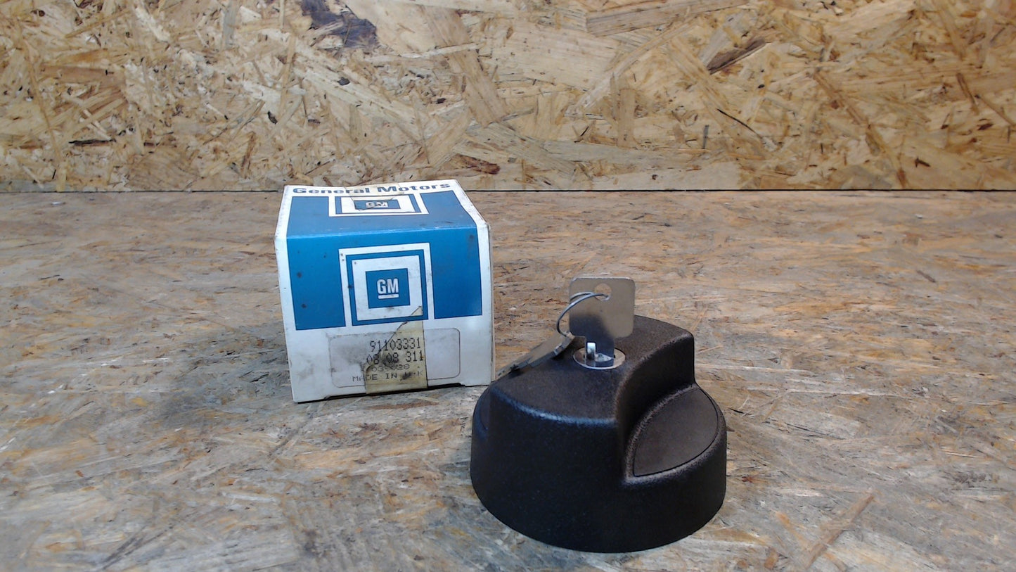 Original GM Opel Tankdeckel belüftet mit 2 Schlüsseln 91103331 Bedford Blitz