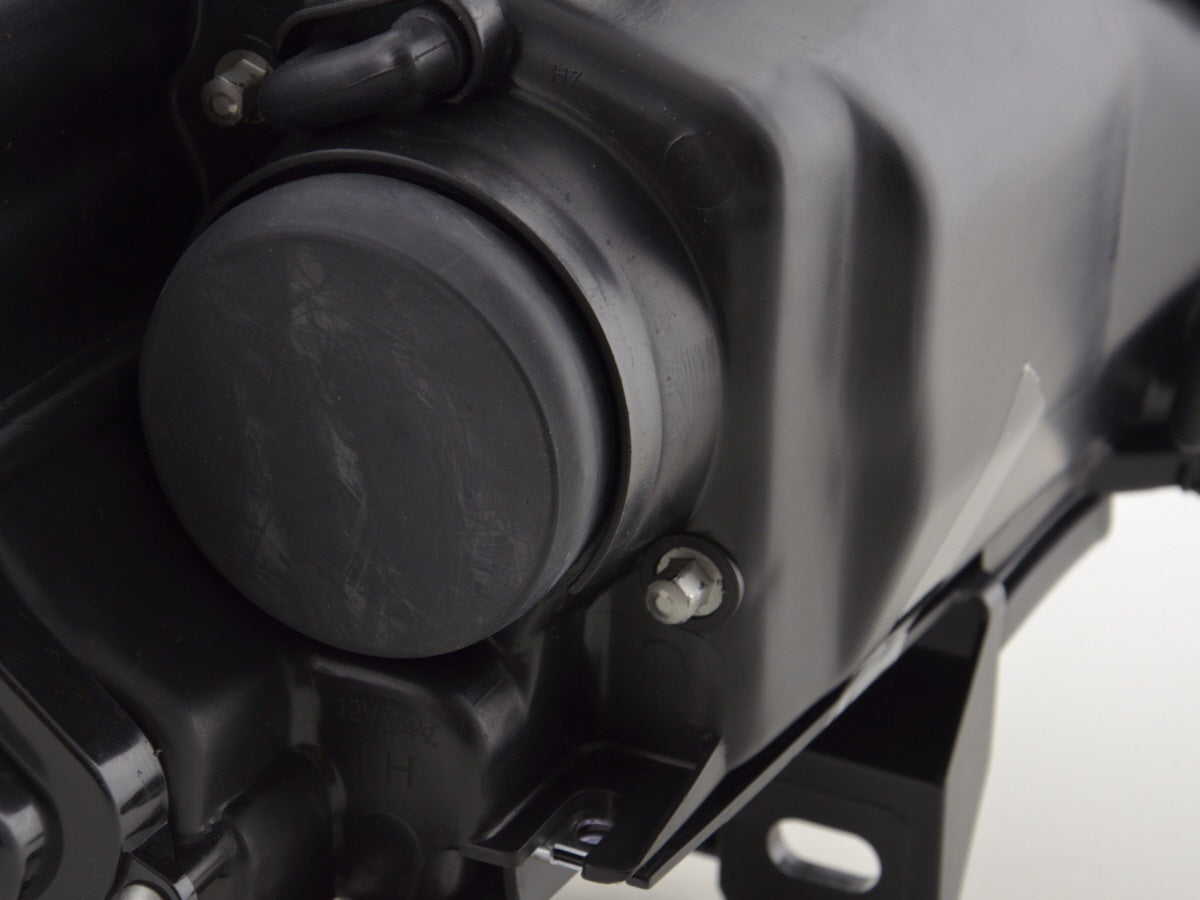 Scheinwerfer Set Xenon Angel Eyes LED BMW 5er E60/E61 Bj. 05-08 schwarz für Rechtslenker