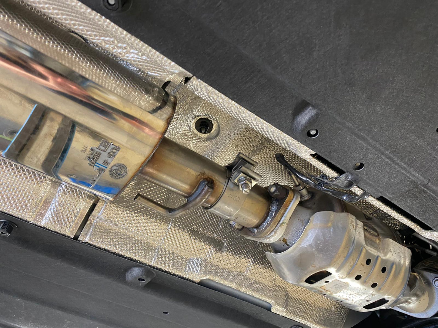 FOX Hyundai Kona 2WD Vorschalldämpfer