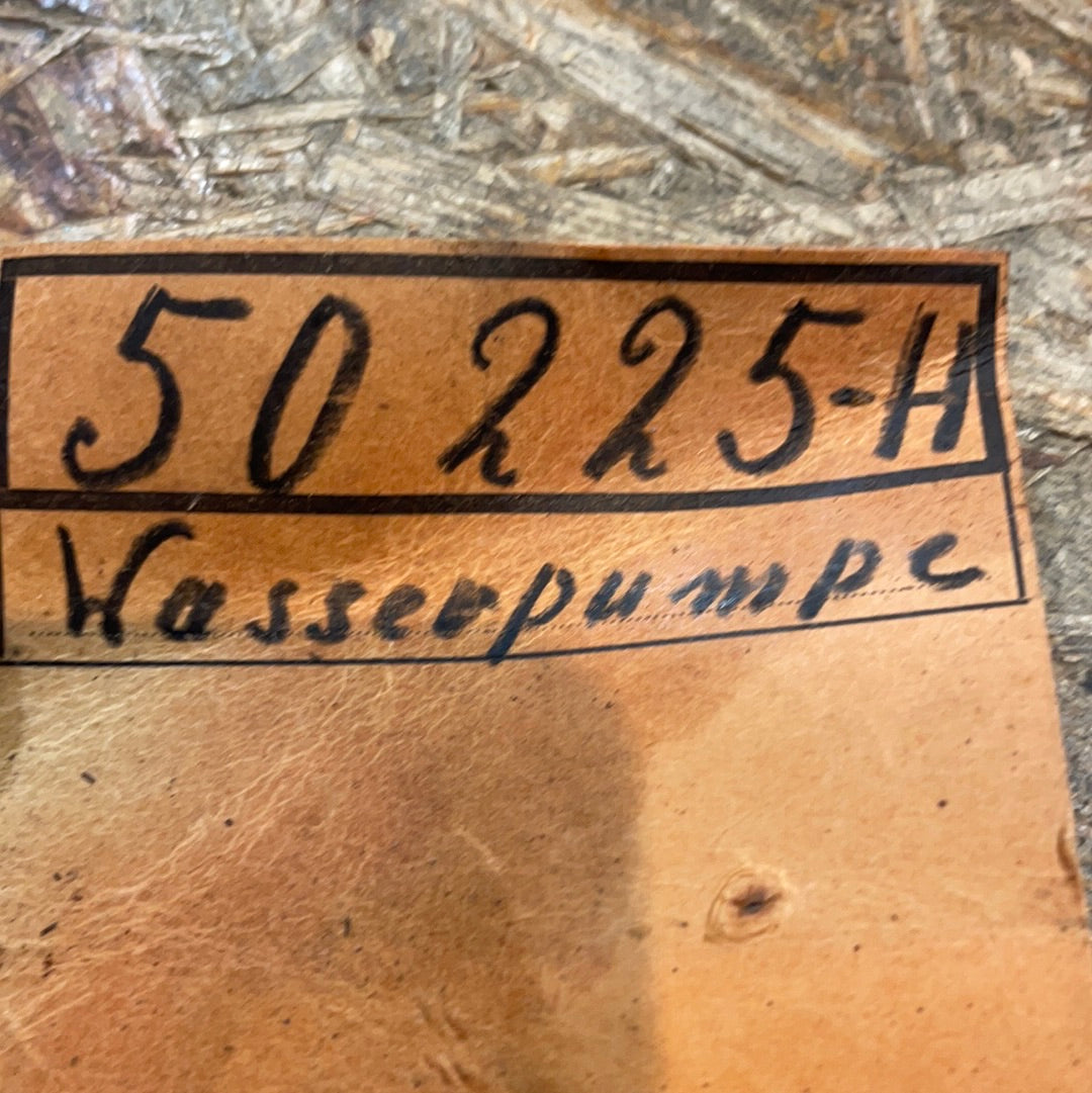 Original GM Opel Wasserpumpe Vedette Neu