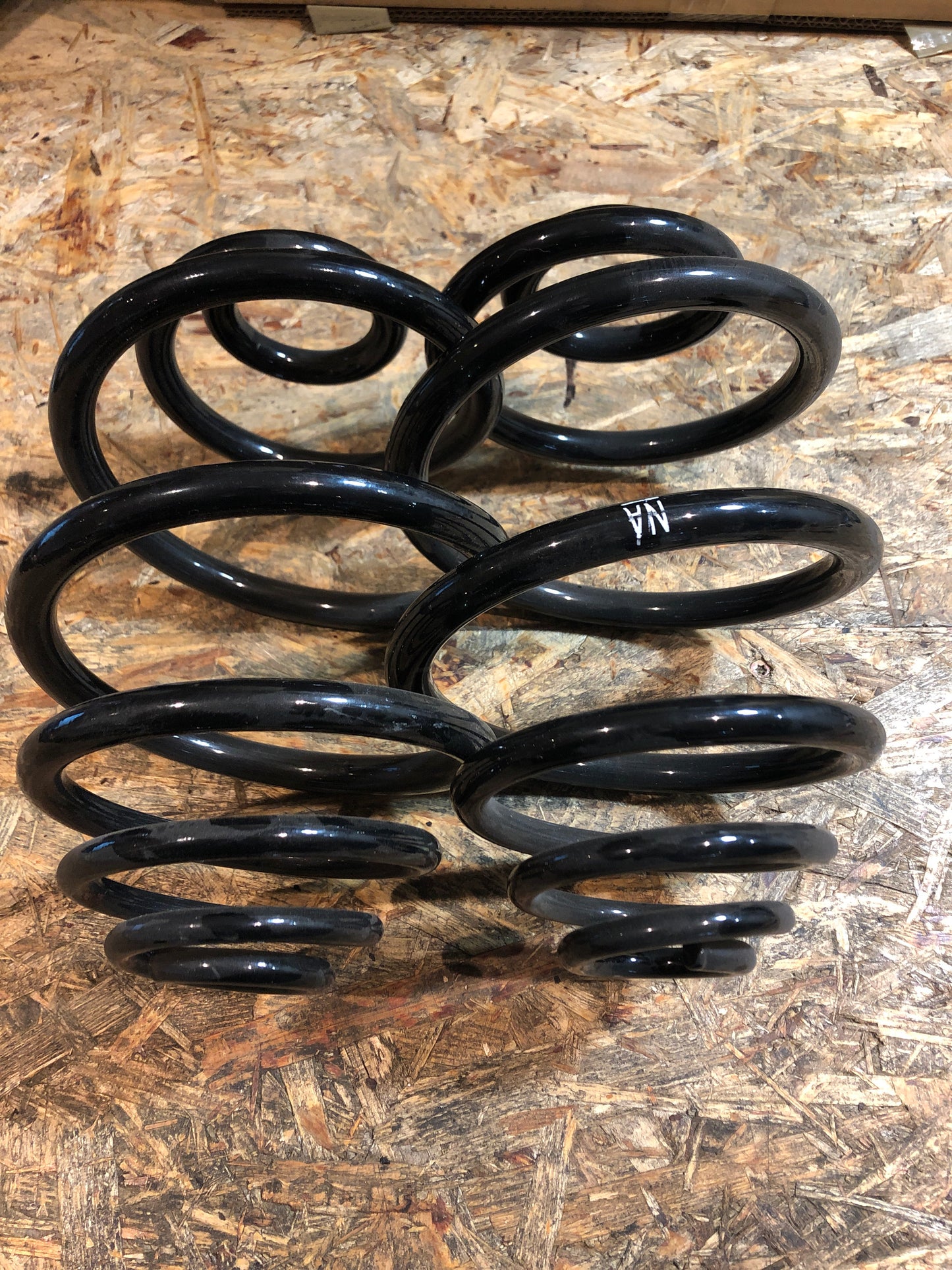 Original Opel Corsa B Fahrwerksfeder hinten Neu