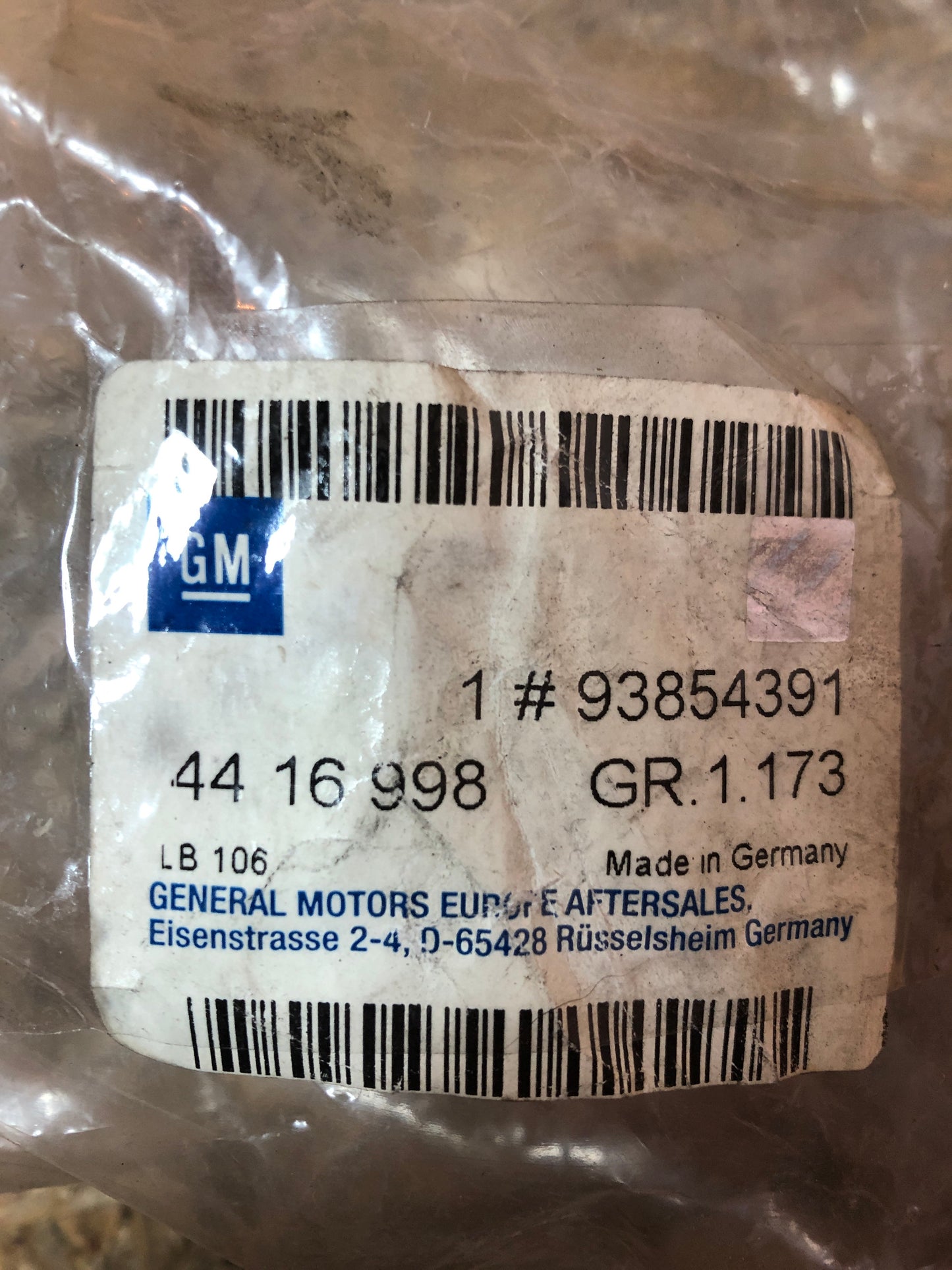 Original GM Opel Vivaro A Tank zum Kühler Einlass Neu