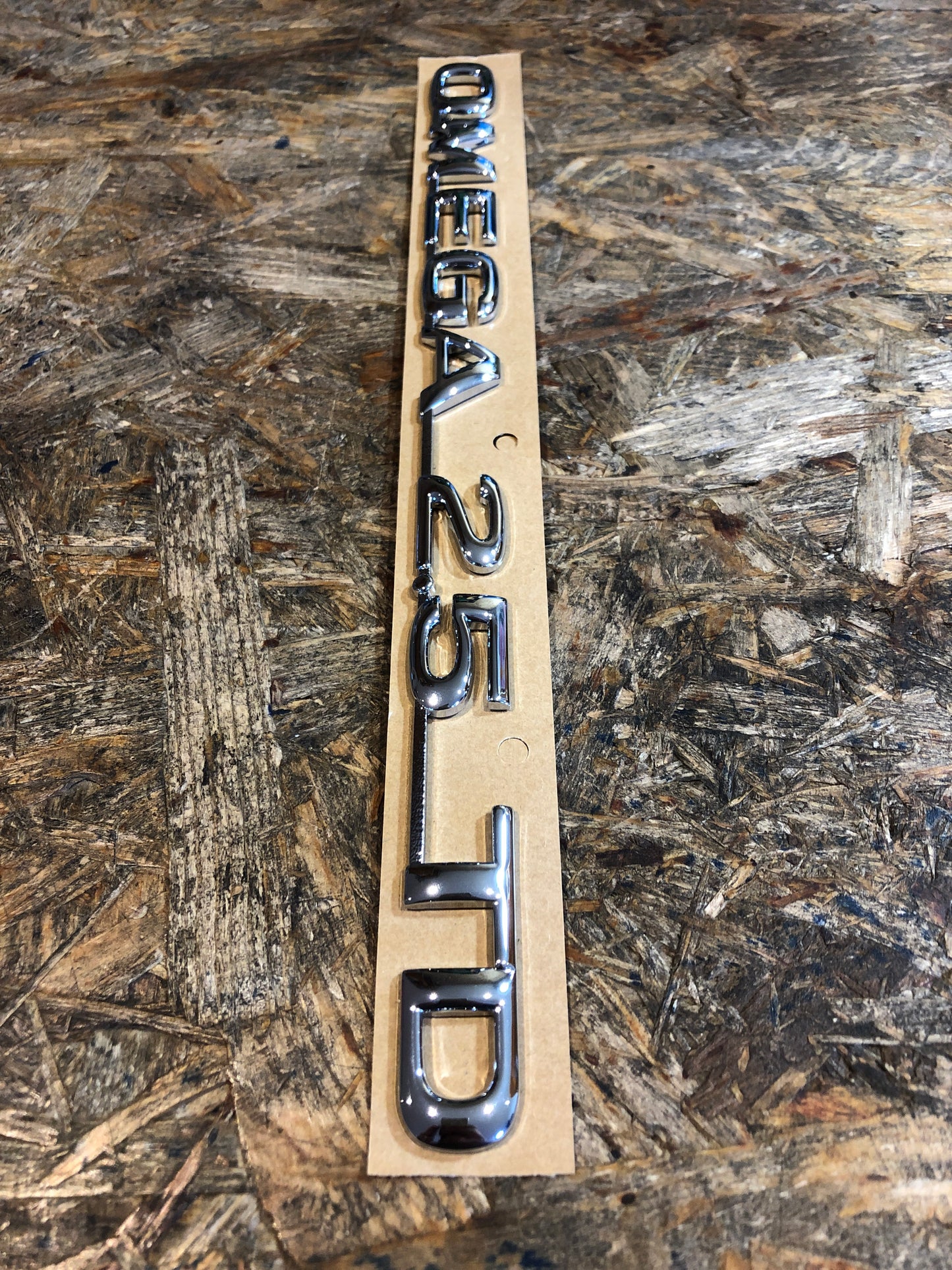 Original Opel Omega Emblem Neu