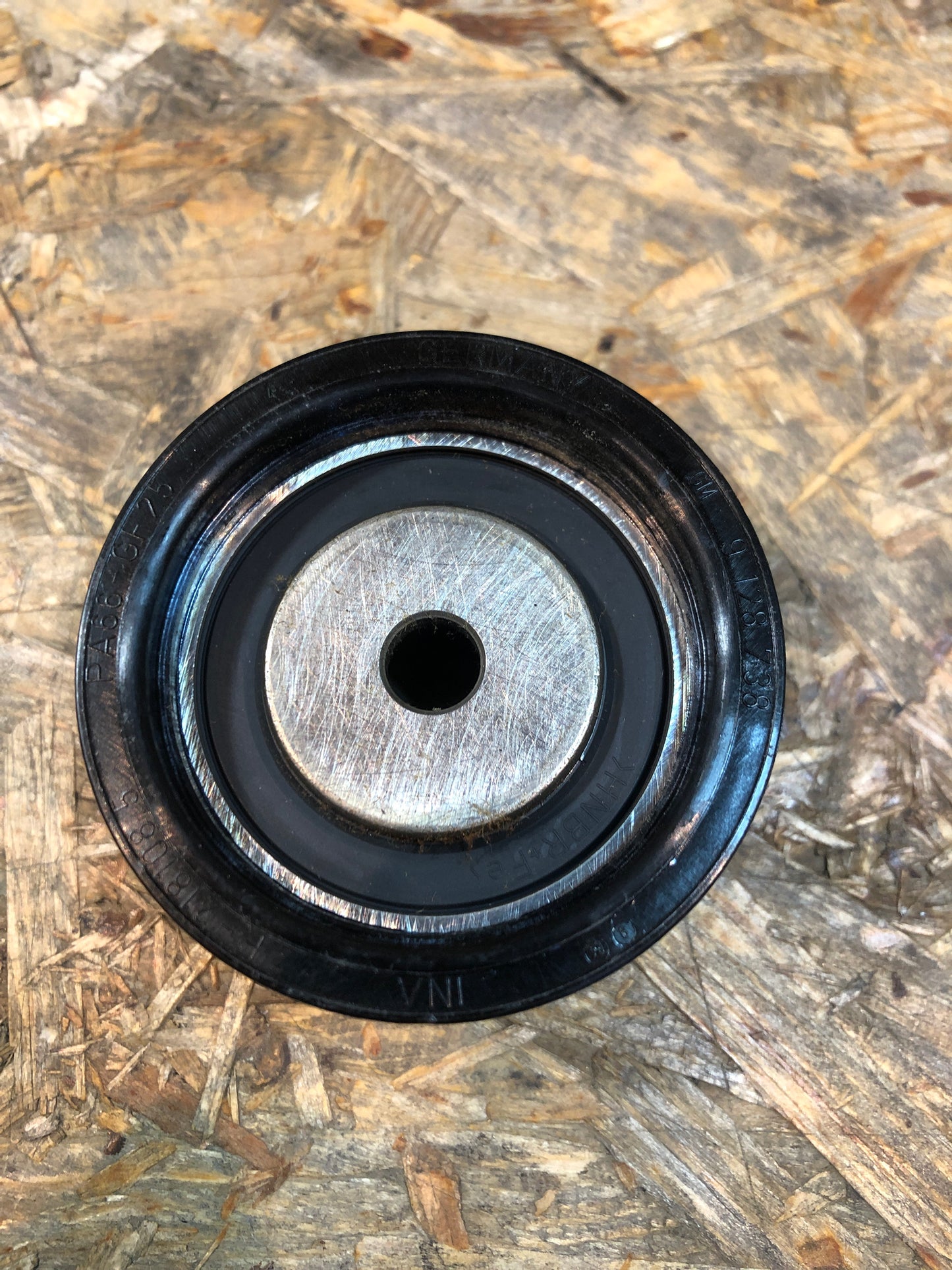 Original GM Opel Astra F Vectra Calibra Omega Umlenkrolle Zahnriemen Neu