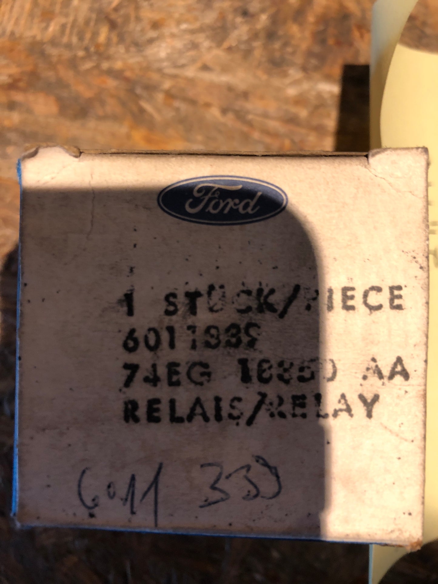 Original Ford Relais Neu
