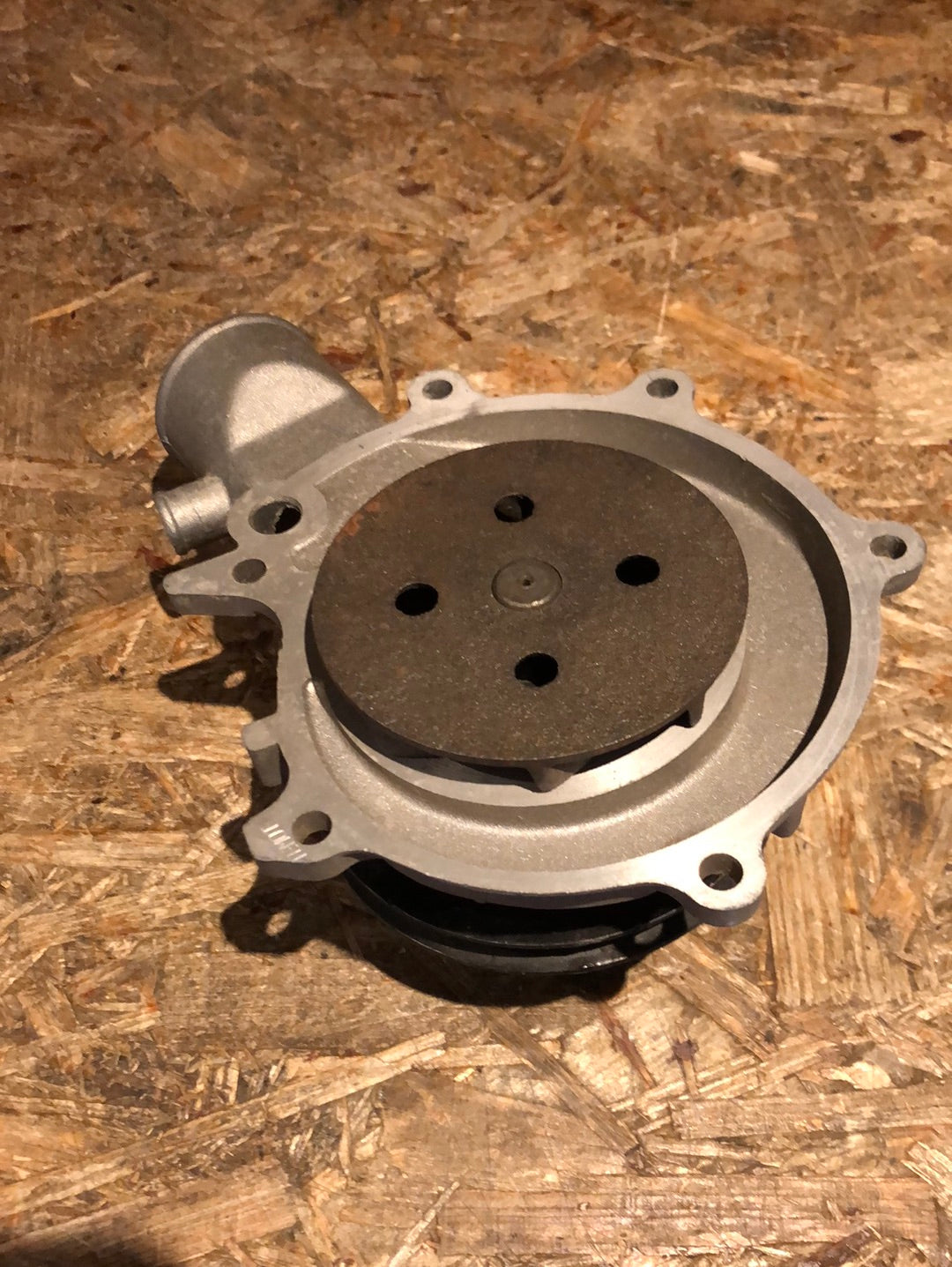 Original GM Opel Commodore Admiral Kapitän A B Wasserpumpe mit Servo Neu