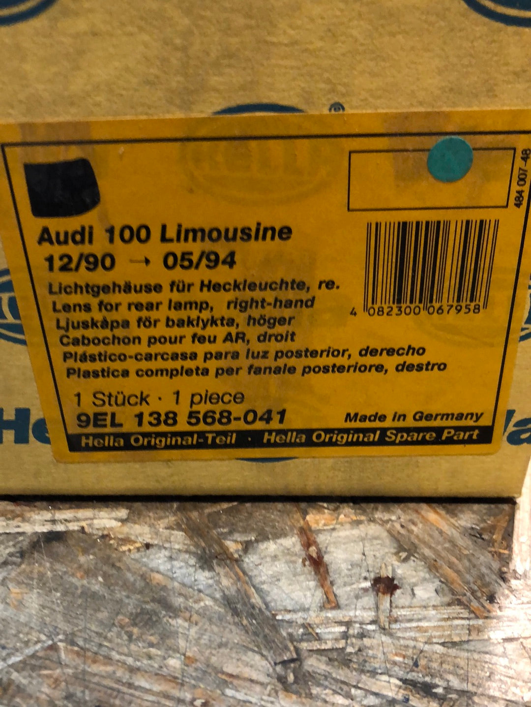 Original Hella Audi 100 Bj. 90-94 Gehäuse Heckleuchte rechts Neu