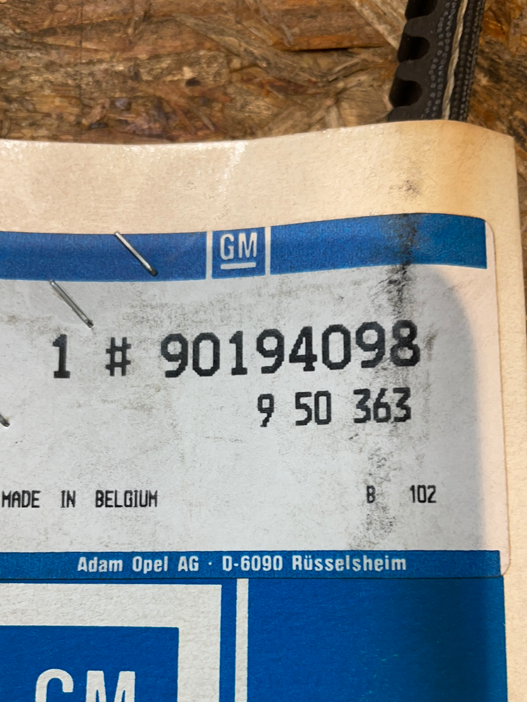 Original GM Opel Kadett E 1,6S 1,8i 1,8E Keilriemen Neu