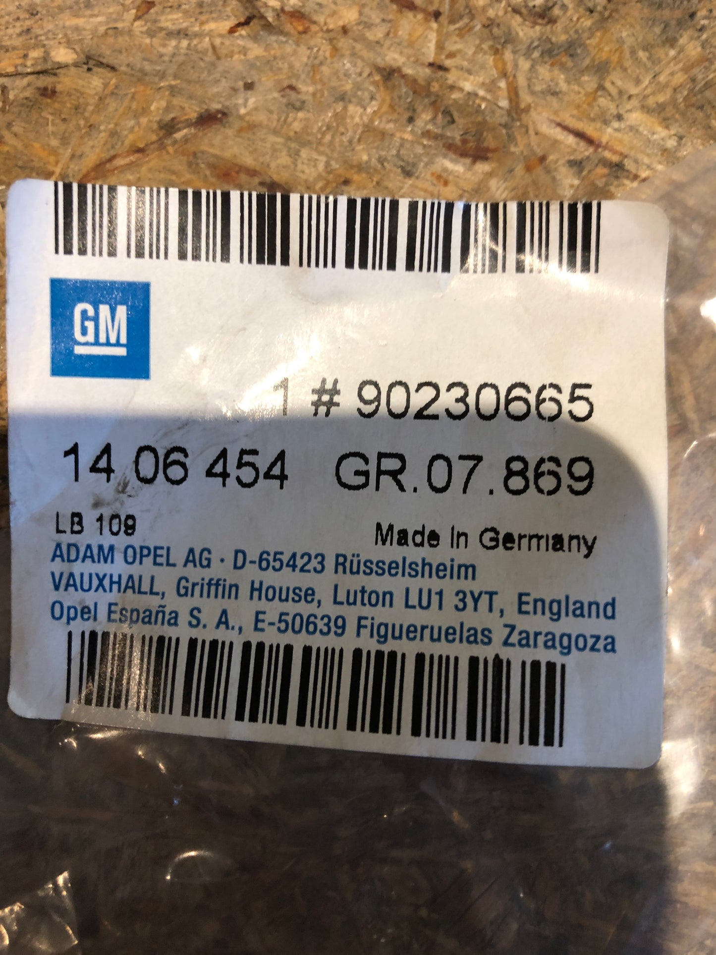 Original GM Opel Omega A Halter Stoßfänger Hinten Rechts Neu