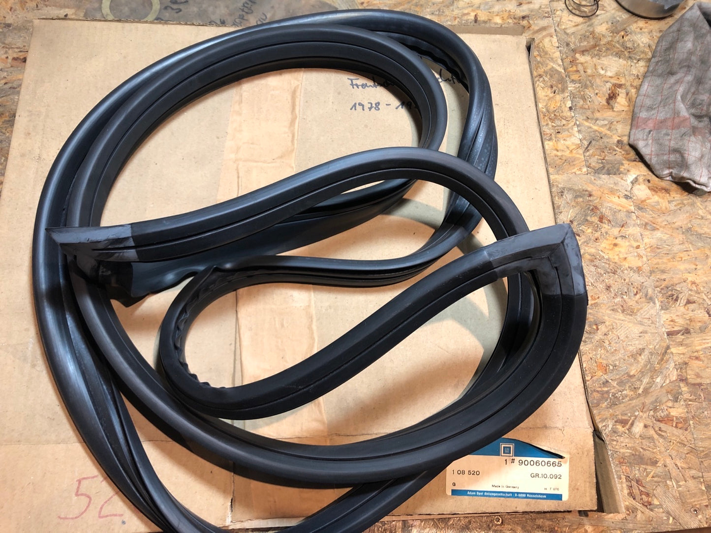Original Opel Senator A Frontscheibendichtung Neu