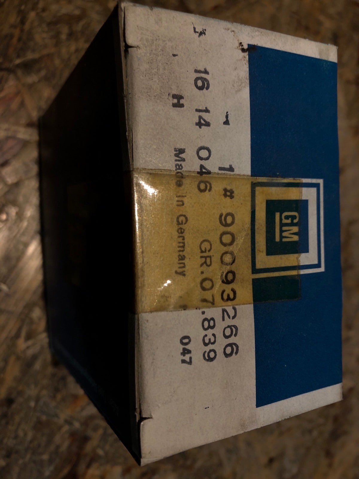 Original Opel Rekord E1 Stoßstangenhalter Neu