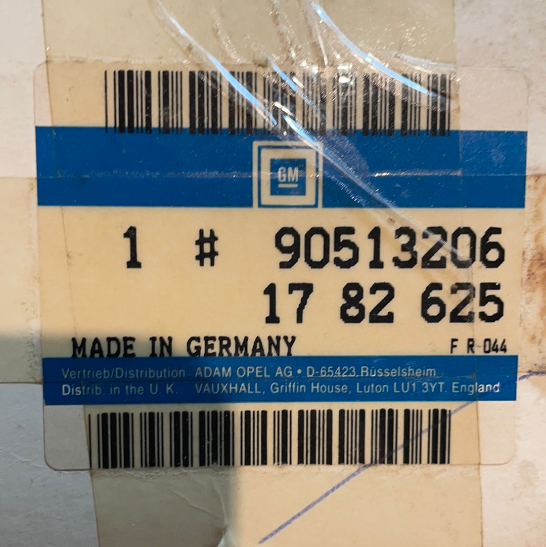 Original GM Opel Omega B Kassettenbox Neu