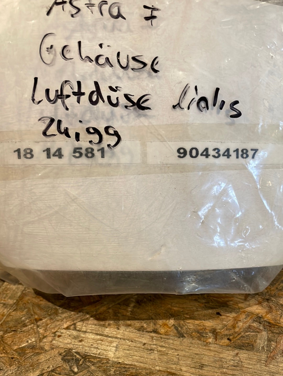 Original GM Opel Astra F Gehäuse Luftdüse links Neu