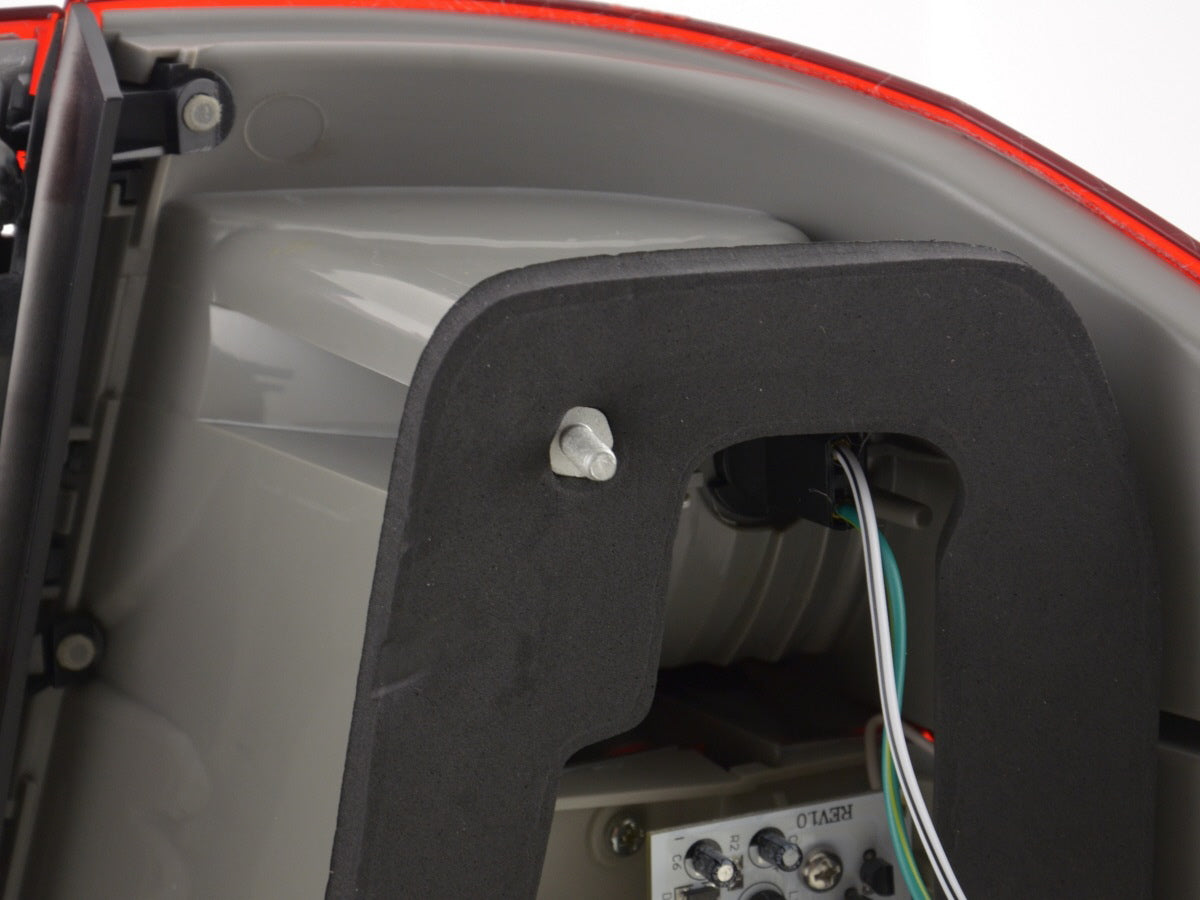 LED Rückleuchten Set Mercedes E-Klasse Kombi (210) Bj. 99-03 rot/klar