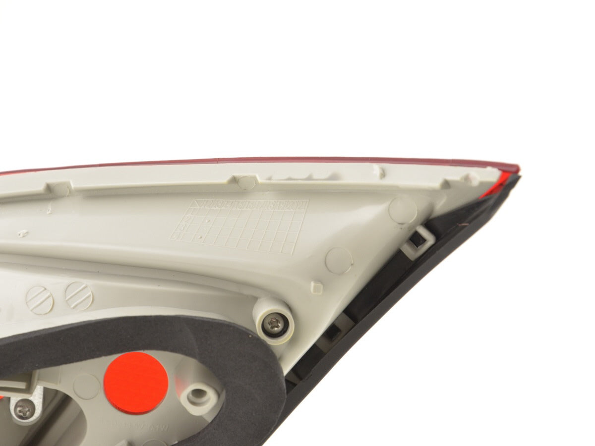 Verschleißteile Rückleuchte links Opel Astra J 5-türig Bj. 09-12 rot