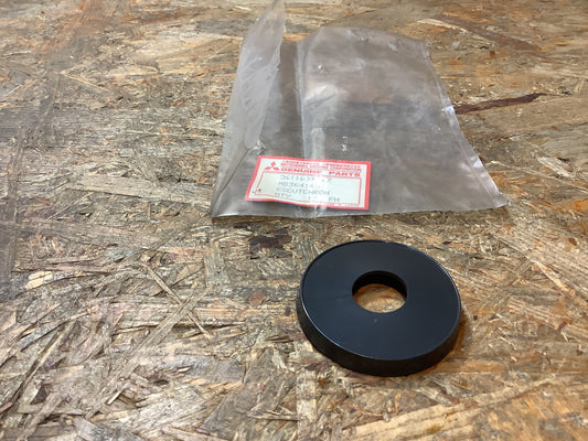 Mitsubishi Pajero, Montero Rosette für Fensterhebergriff vorn Original Mitsubishi NEU