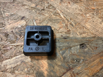 Kadett E GSI, Gleitstück Stoßfänger hinten Original GM NEU