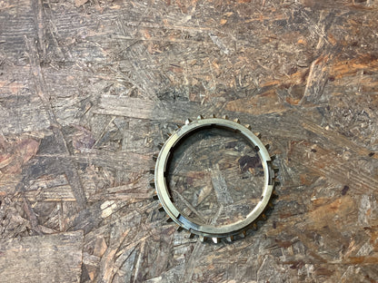 Mitsubishi Colt, C10A; Mitsubishi Lancer, C10/3V; Mitsubishi Galant E10A; Mitsubishi Space Wagon D0_V/D0_W Getriebe, Synchronring Original Mitsubishi NEU