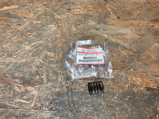 Mitsubishi Fuso Niederhaltefeder für vordere Bremsbacke Original NEU