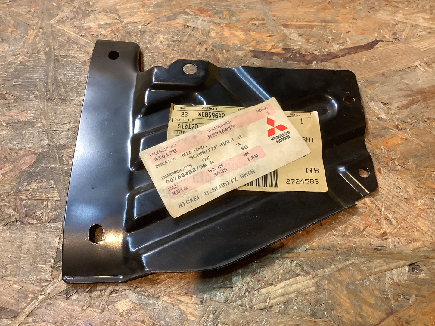 Mitsubishi Pajero, L149G Rahmen, Schmutzfänger, Schild und Steinschlagschmutz Original Mitsubishi NEU