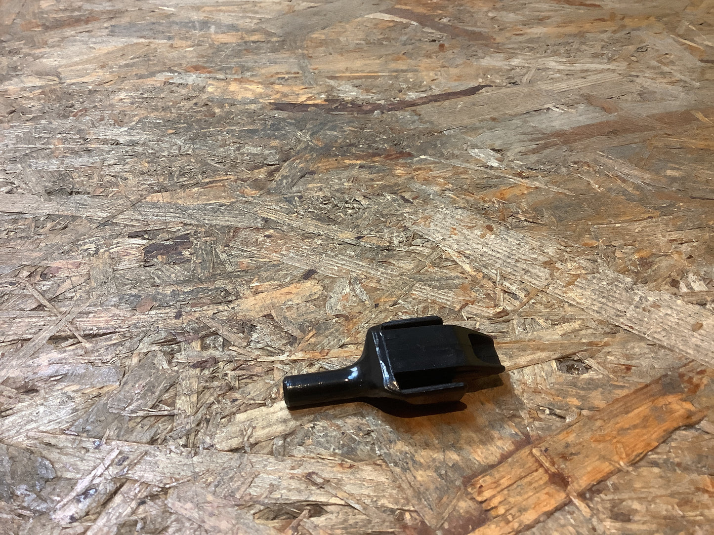 Mitsubishi Galant Halterung, Regal, RR Original Mitsubishi NEU