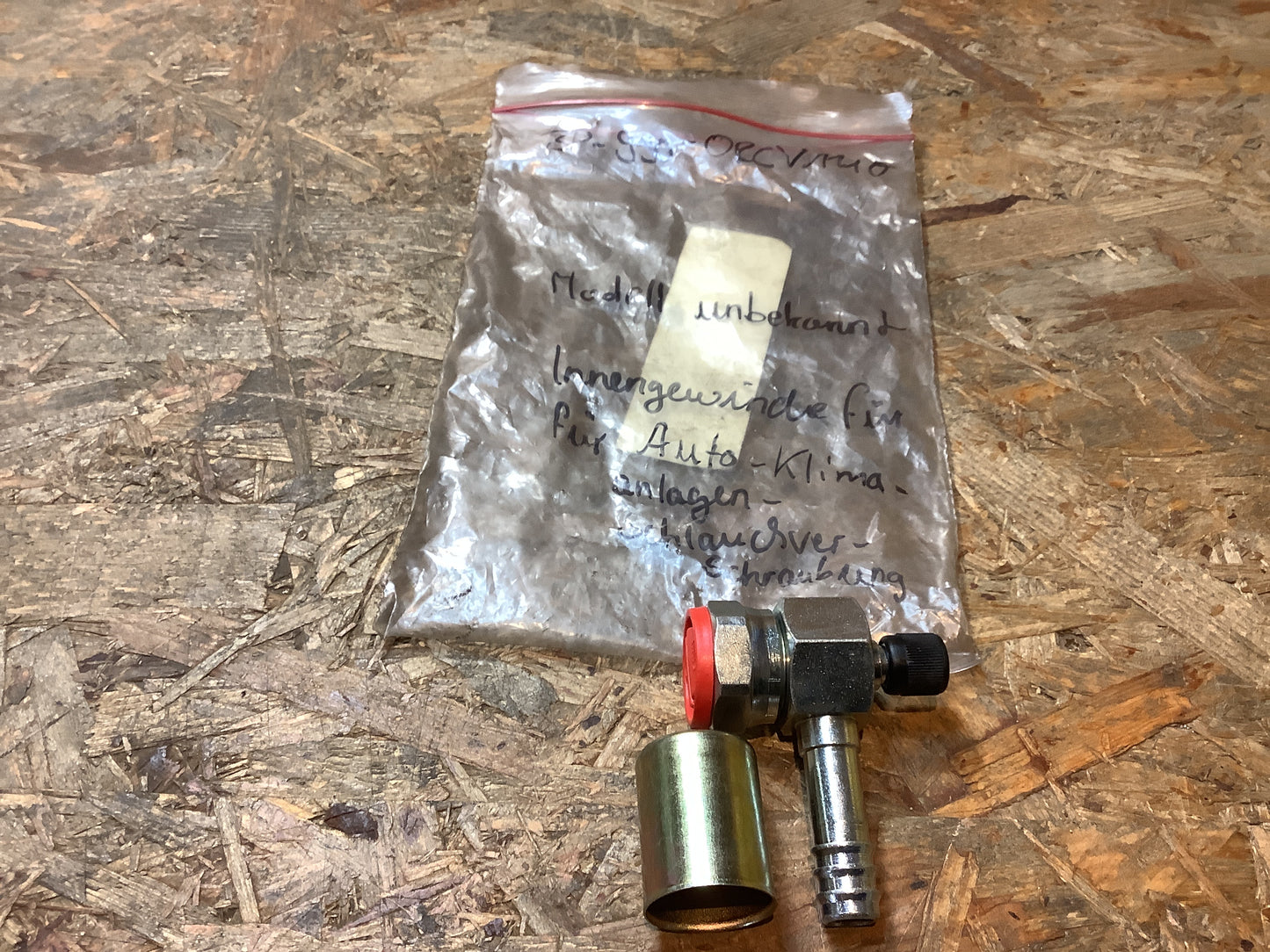 Modell unbekannt Innengewinde für Auto-Klimaanlagenschlauchverschraubenung Original NEU