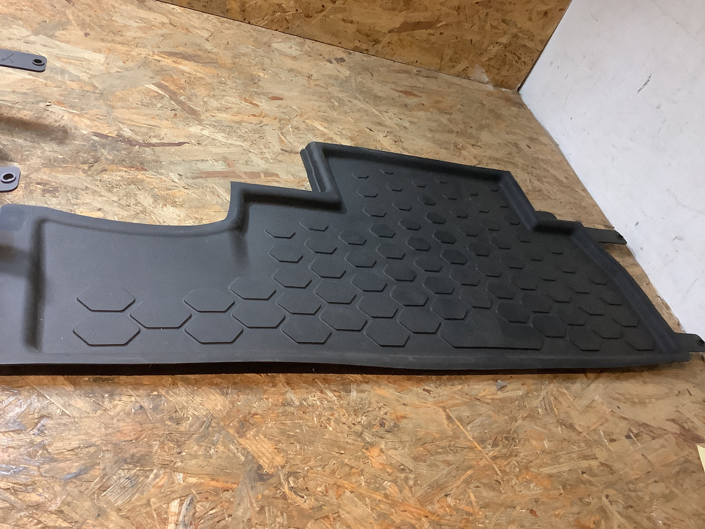 Opel Combo E Fußmattensatz Gummi Original Metalplast NEU