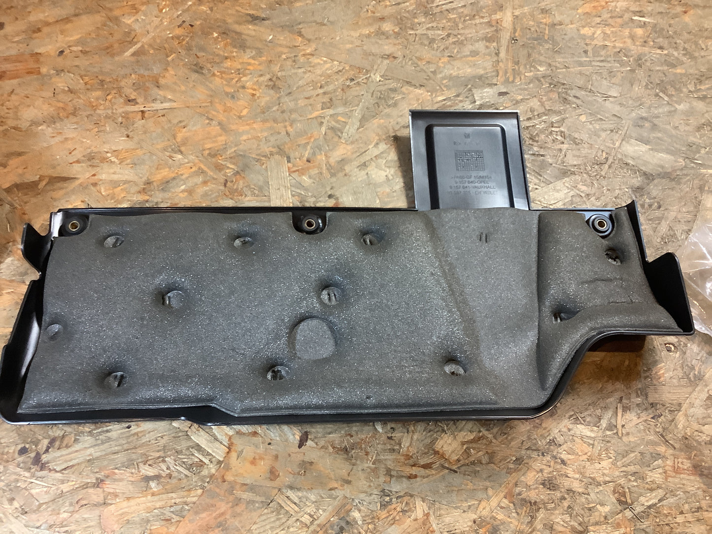 Astra G 2000, Zafira A (T98) Motorabdeckung Original GM NEU