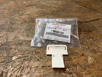 Mitsubishi L200 (KB4T) Clip, Wasserablauf Original Mitsubishi NEU